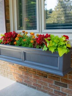 Fairfield Self-Watering Window Box, 4’ 11 Fairfield Self-Watering Window Box, 4’ -Outdoor Garden Store 39345 100V tif