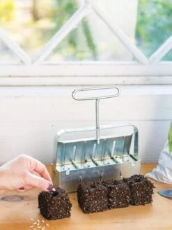 Soil Blocker, 4 Cell -Outdoor Garden Store 8599790 18641 tif