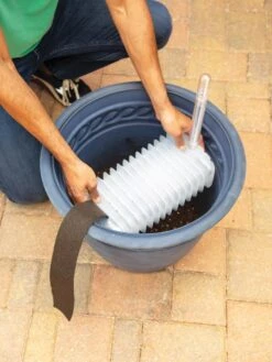 Adjustable Self-Watering Insert For Pots And Planters -Outdoor Garden Store 8610250 0006 tif