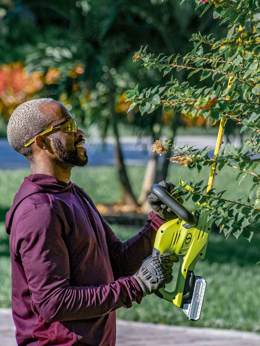 Sun Joe 24V-HT22-LTE 24-Volt ION+ Cordless Hedge Trimmer Kit | 22-Inch | W/ 2.0-Ah Battery And Charger 8 Sun Joe 24V-HT22-LTE 24-Volt ION+ Cordless Hedge Trimmer Kit | 22-Inch | W/ 2.0-Ah Battery And Charger - Image 6