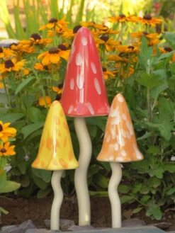 Potting Shed Tinkling Toadstool Sculptures, Set Of 3 -Outdoor Garden Store 8611730 sum 03v